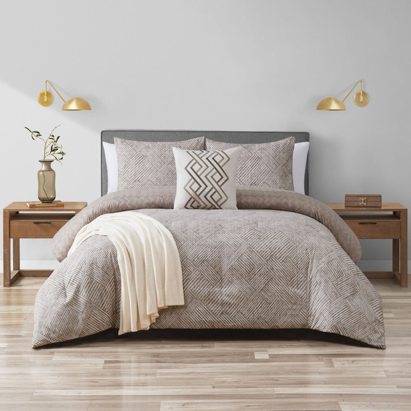 Almonaster 5pc King Comforter Set, King