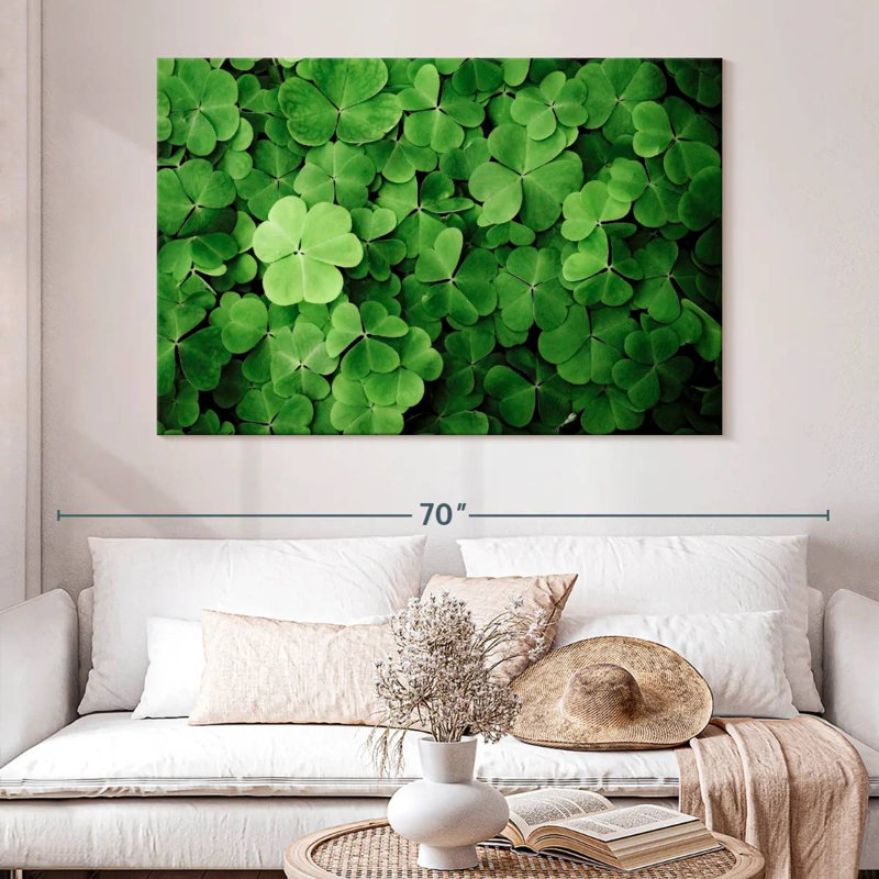 Harnek Green Shamrock Clovers, 34" H x 51" W