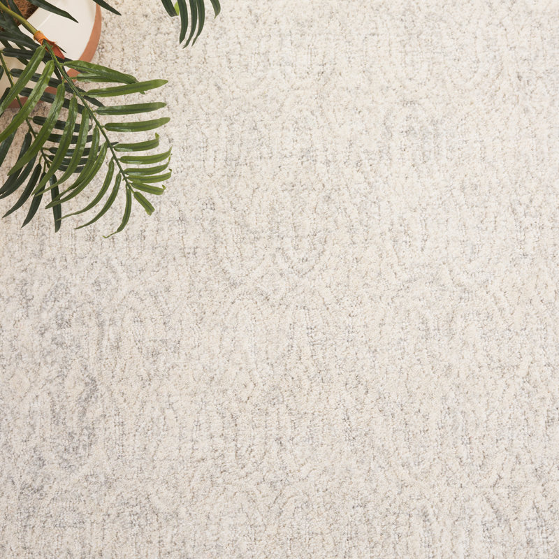 Naviyan 101 Area Rug In Silver, Rectangle 5' x 8'
