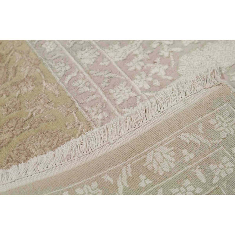 Hand Woven Wool Oriental Area Rug