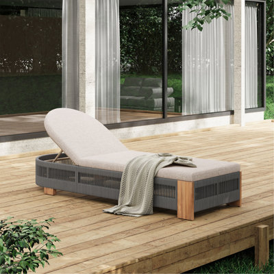 Chaise longue d'extérieur, chaise de piscine en bois d'acacia avec dossier et coussin réglables, chaise longue d'extérieur pour la plage, la cour ou le bord de la piscine (corde grise)