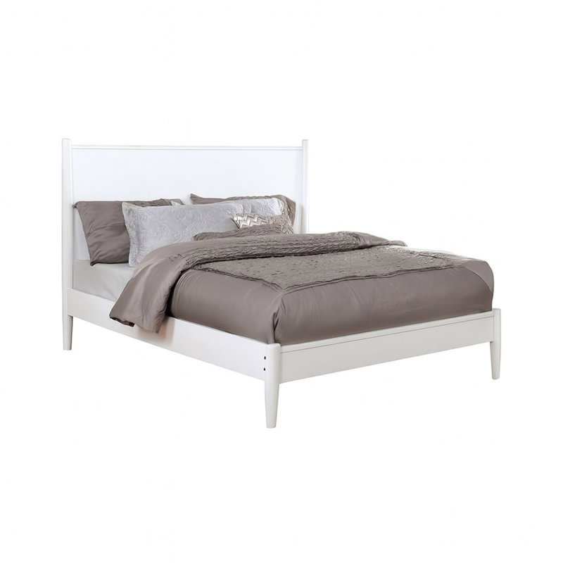 Blanc, milieu du siècle, très grand lit oriental, lit plateforme en bois, pieds en bois massif et rondes, ensemble de lattes, fabrication d'apparence élégante pour la chambre à coucher, utilisation
