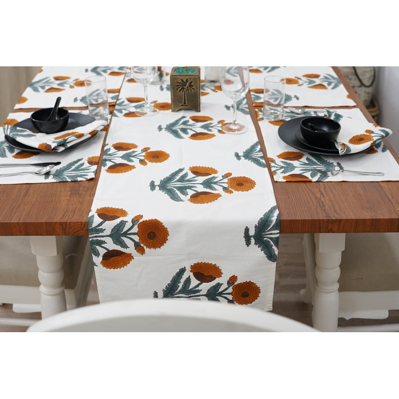 Chemin de table de cuisine Red Barrel Studio®, centre de table, Badacha, orange, Rectangle 9 po