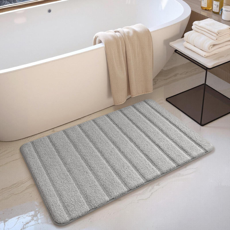 Tapis pour salle de bain Earley, Gris clair, Simple - l 24 po x L 59 po