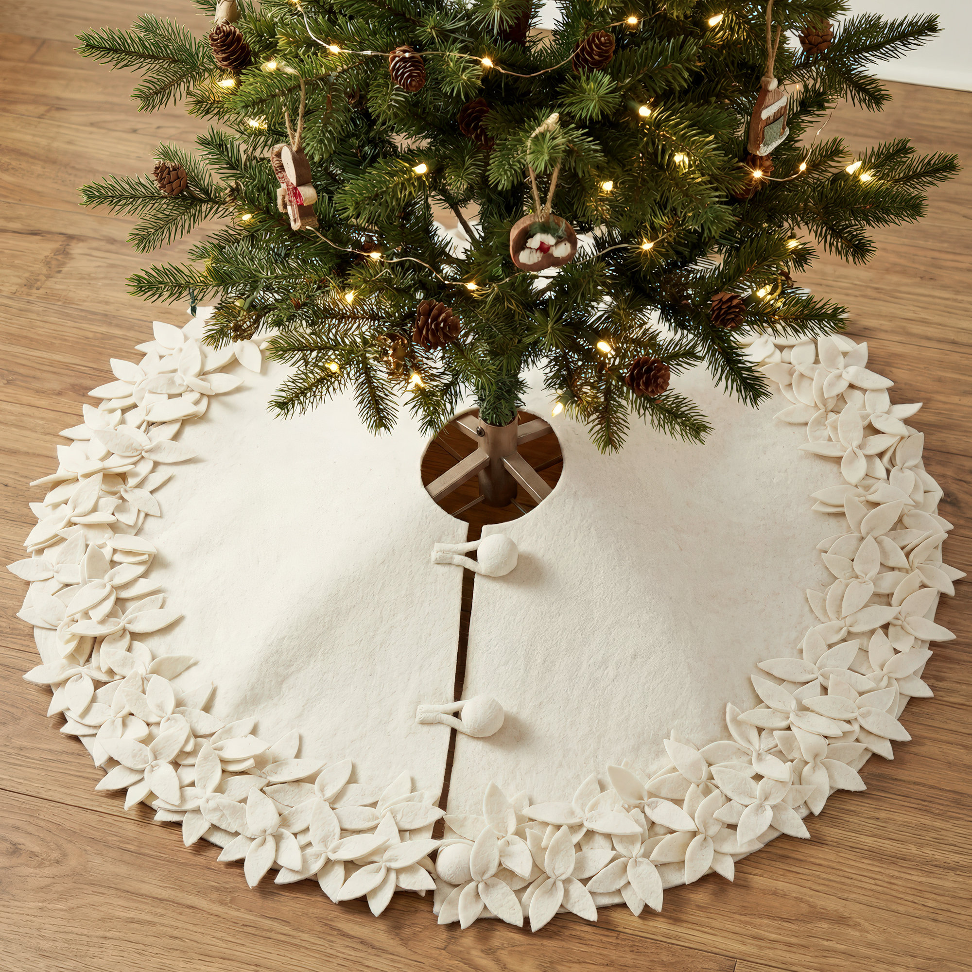 Handmade Felt Mini Christmas Tree Skirt - Cream Overlapping Flowers - 26"