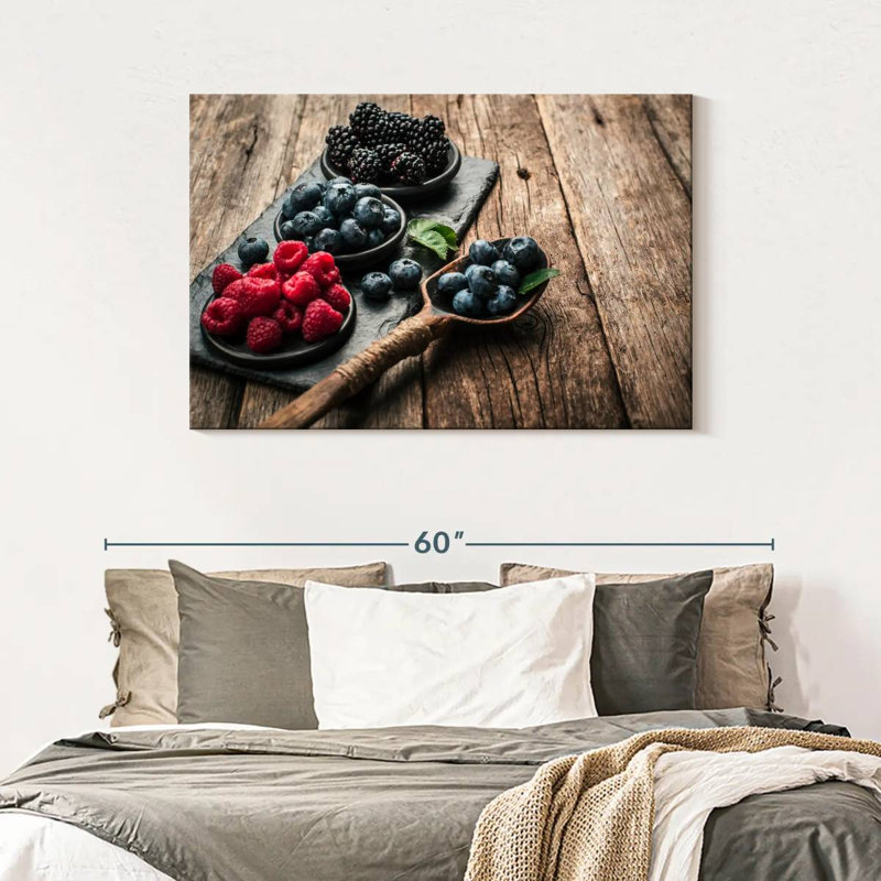 Yarlin Berry Platter, 30" H x 45" W