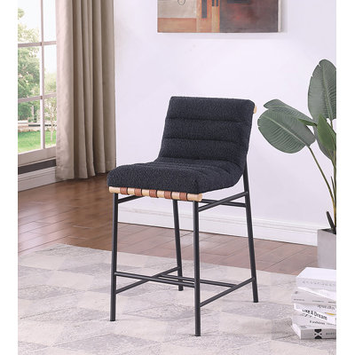 Chaise convertible à hauteur de comptoir avec tissu bouclé, conception peu encombrante et confort multifonctionnel pour la vie moderne.