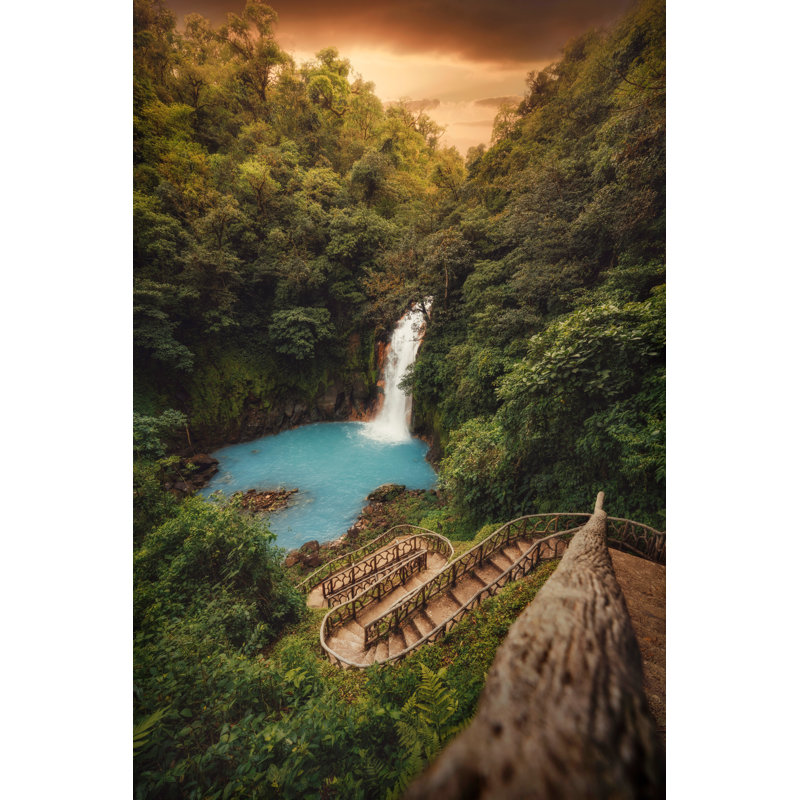 Cascade Volcan Tenorio, Costa Rica, H 18 po x l 12 po