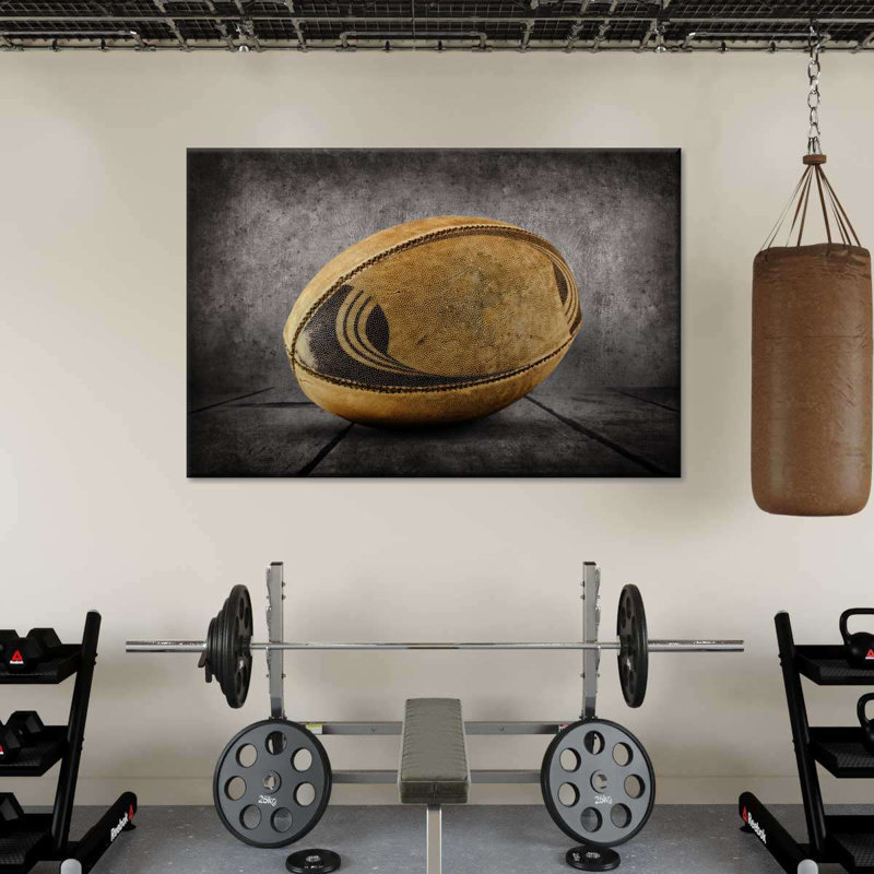 Vieux ballon de rugby sur toile, H 26 po x l 39 po x P 1,25 po, Sans cadre