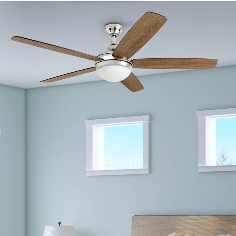 Ventilateur de plafond avec lumière DEL Ashby, Chrome avec pales en chêne clair