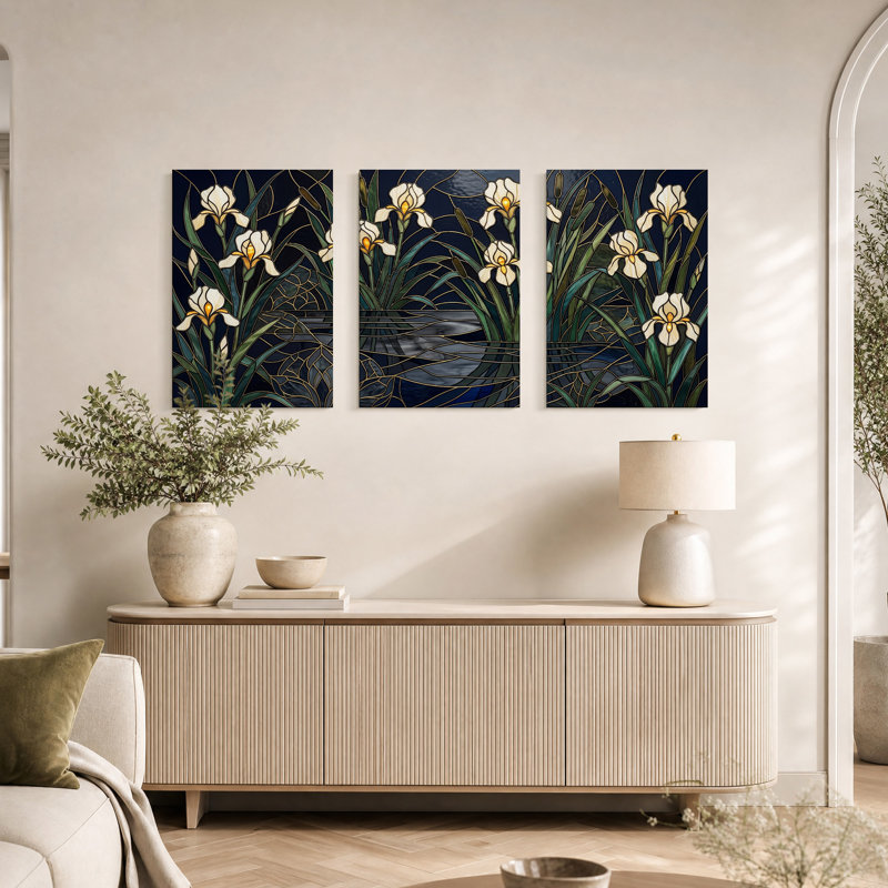 Ensemble de 3 tableaux sur toile représentant des iris blancs et des quenouilles, inspirés des vitraux., 18"H x 12"W x 3pcs