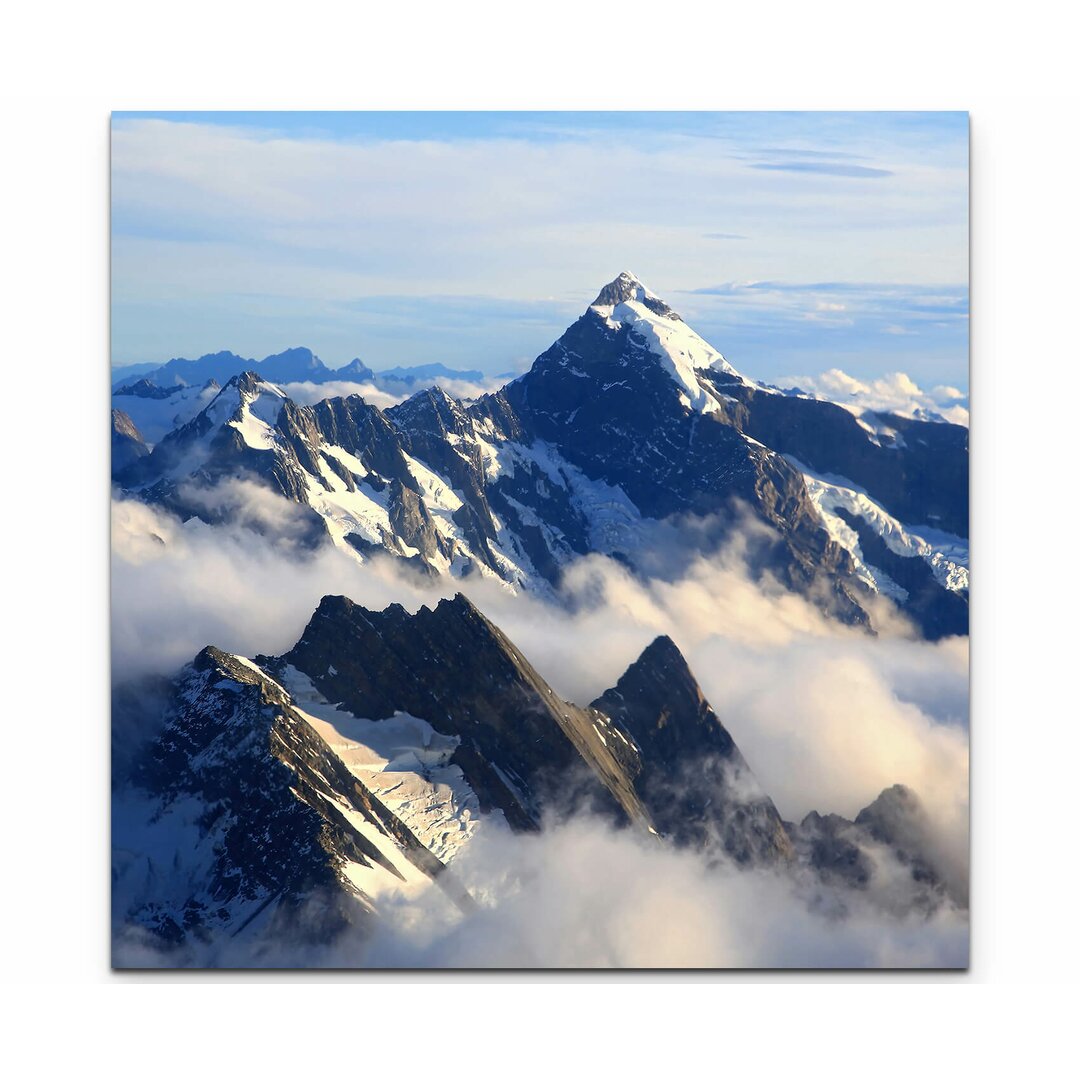 Leinwandbild Schneebedeckte Bergspitzen