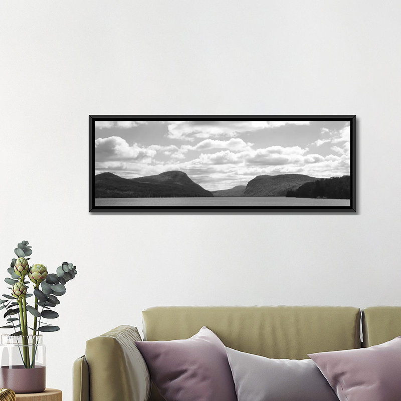 Reproduction de photo sur toile, H 16 po x l 48 po x P 1,5 po, Toile avec cadre noir