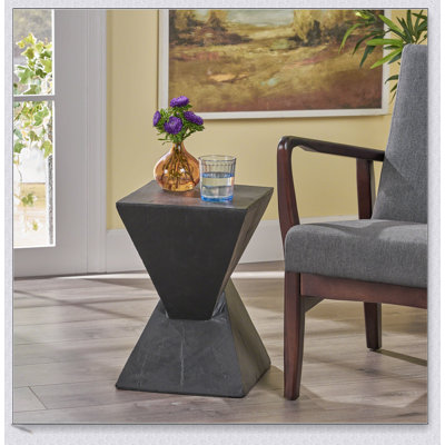 Table d'appoint moderne TESS - Table de bout élégante compatible avec le salon, la chambre à coucher ou le bureau, mobilier de maison polyvalent