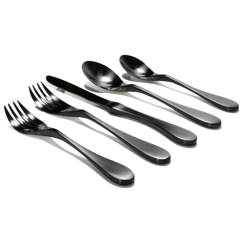 Ensemble de couverts de cinq articles pour une personne