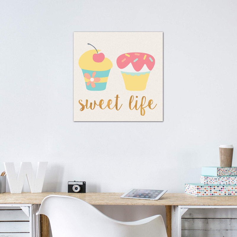 Cupcakes I - impression d'art graphique, Pas de tapis, H 26 po x l 26 po x P 1,5 po, Toile tendue