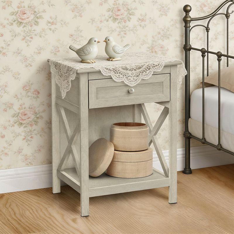 Table de bout transitionnelle avec tiroir et tablette pour un rangement polyvalent et une décoration élégante.