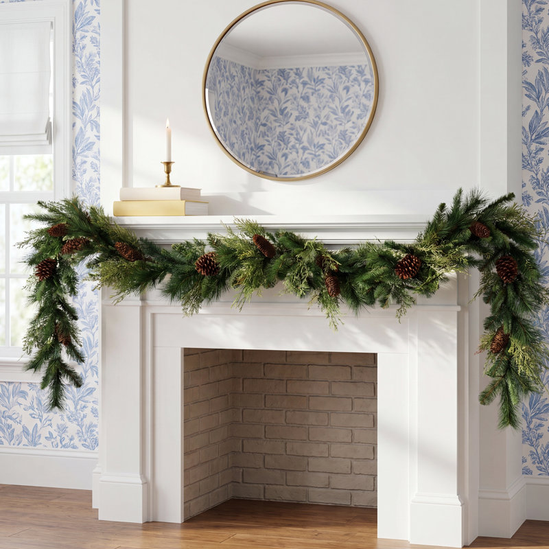 Connelly 72'' in. Faux Garland