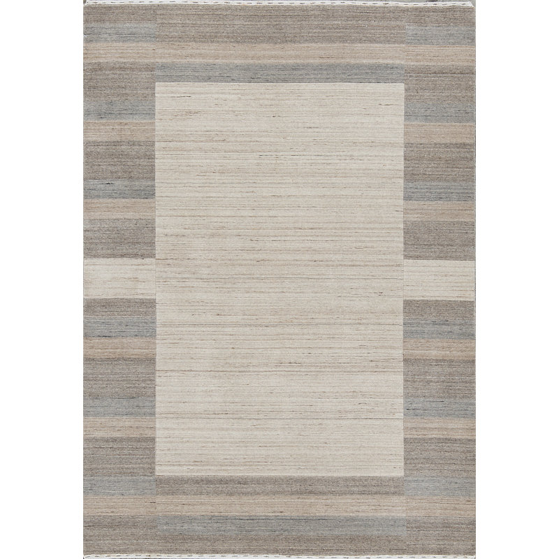 Area Rug in Beige/Gray