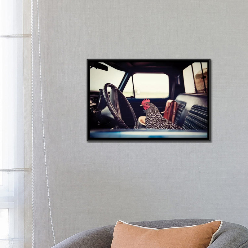 Hen Hen Drive par The Whiskey Ginger - reproduction de photo, H 18 po x l 26 po x P 1,5 po, Toile avec cadre noir, Aucun mat