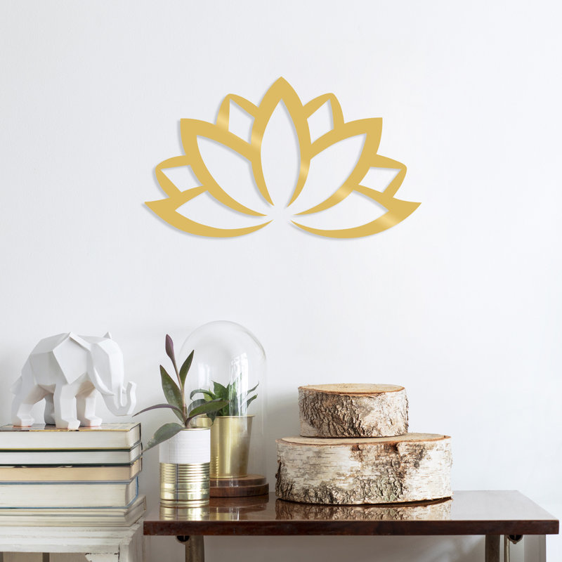 Wall Decor on Metal, Gold
