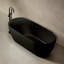 Baignoire de trempage autoportante noire à surface solide 67 "x 29,5" avec trop-plein et bonde escamotable pour salle de bain MonBlari-120904047