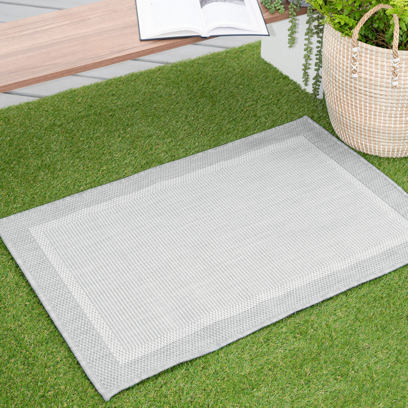 Deerwood Indoor / Outdoor Rug, Rectangle 2' x 3'