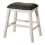 5 comptoirs de style transitionnel, tabourets gris foncé, table, pieds inclinés, tablettes de rangement ouvertes