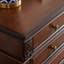 Armoire d'appoint en bois massif brun noisette