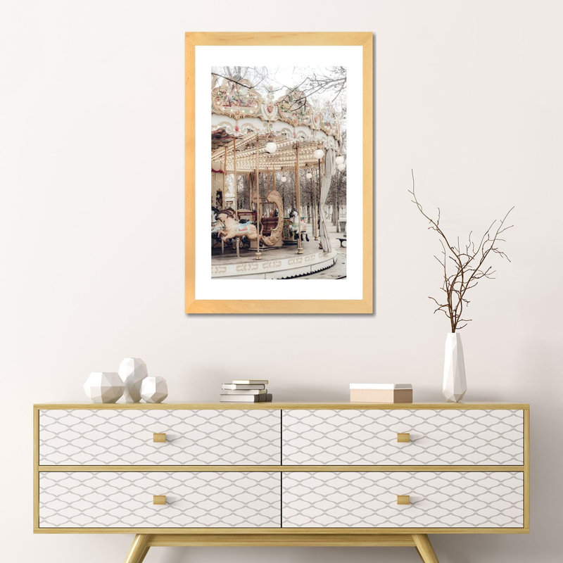 «Paris Carousel X» par Ruby and B - reproduction, Blanc, Toile avec cadre en bois beige, H 16 po x l 24 po x P 1 po