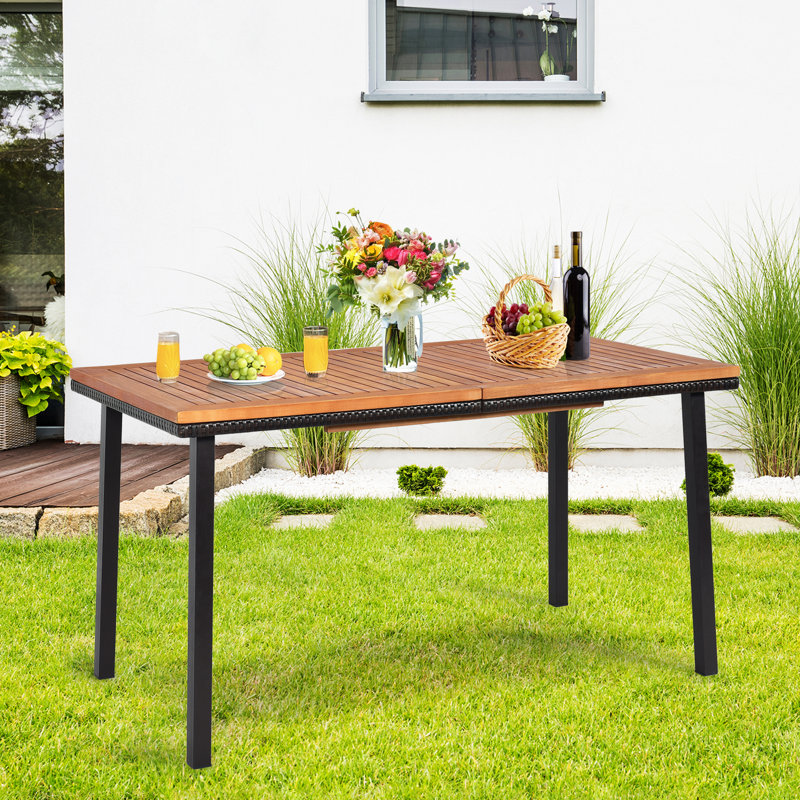 Table de salle à manger d'extérieur en acacia Patiojoy avec surface en bois à lattes de 2 po