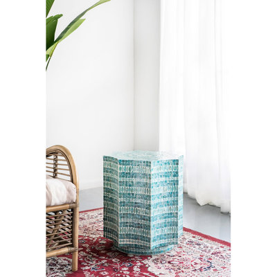Tabouret à piédestal turquoise avec dimensions de 17 x 17 x 20 pouces, incrustations et motifs floraux, idéal pour les vestibules, pouvant servir de table d'appoint ou de table d'appoint, 80% 20% de pouces de mesure, motifs en losange, vie idéale
