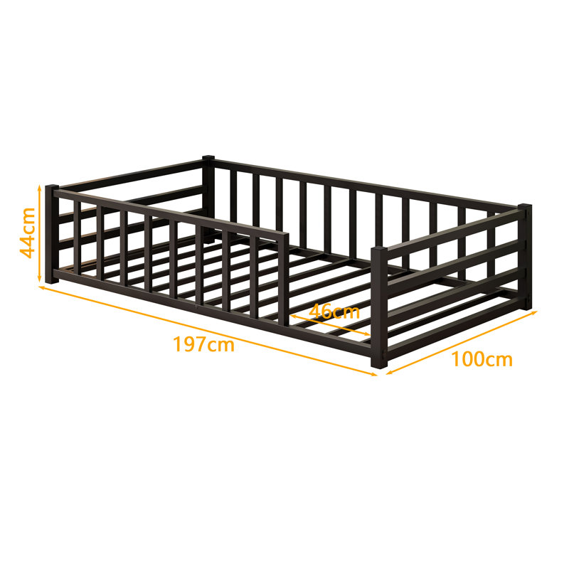 Lits simples Safe, structure en métal robuste, chambre d'enfant moderne et compacte