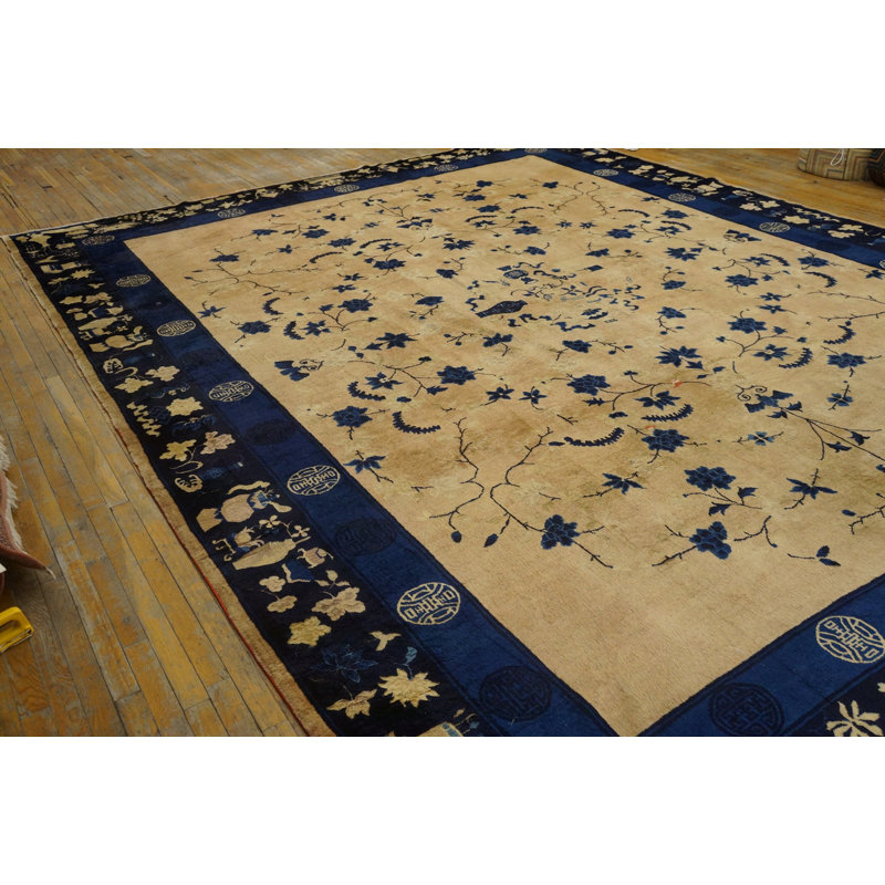 Tapis ivoire beige crème en laine noué à la main à motif floral antique