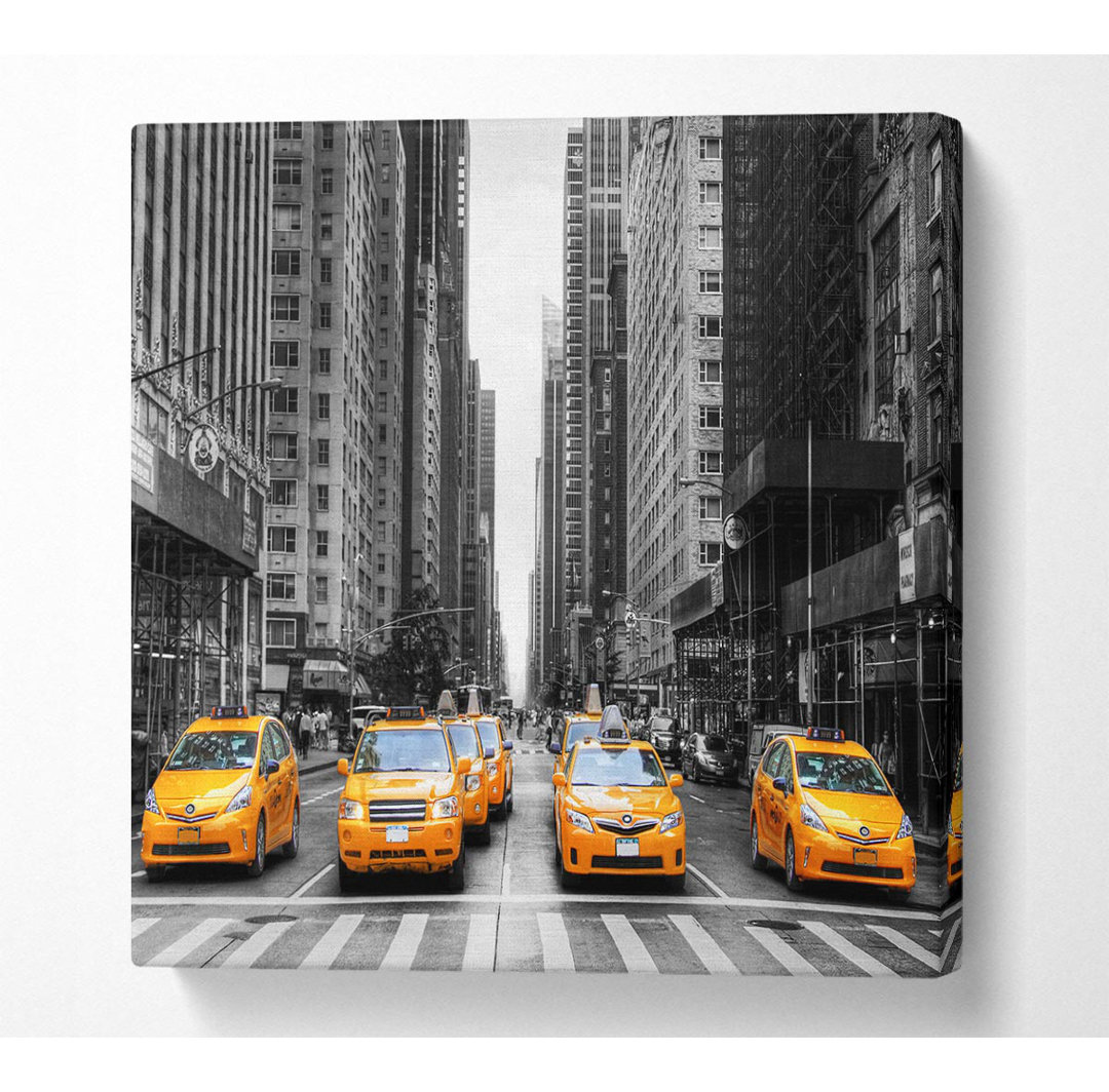 Yellow Cab Line Up Streets - Einzelne Bilderrahmen Kunstdrucke