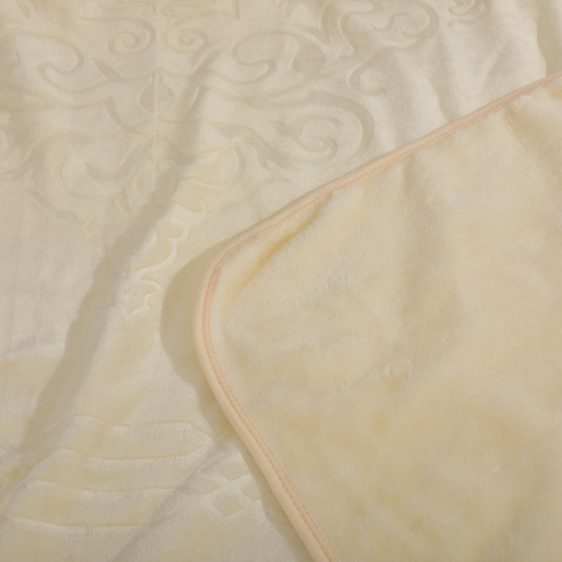 Embossed Throw Soft Warm 300 GSM Polyester Blankets Bed Sofa Large 200 x 240 cm, Cream