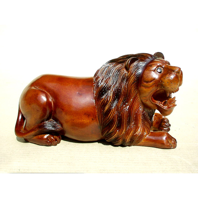 Statue lion africain