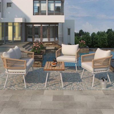 Ensemble de 4 pièces de mobilier de patio en corde Boho, mobilier d'extérieur avec table en bois d'acacia, ensemble de conversation de patio avec assise profonde et coussin épais pour le balcon de la cour arrière