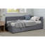 Lit d'angle simple en forme de L en lin gris avec garniture cloutée et rangement pour un lit de jour élégant et innovant-2081829196
