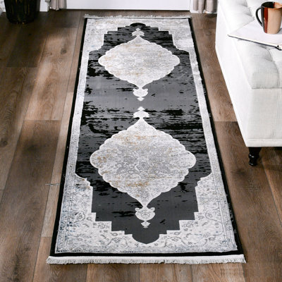 Gytte Oriental Indoor Rug