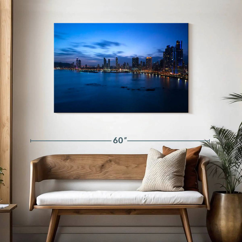 Hannes Panama, 30" H x 45" W