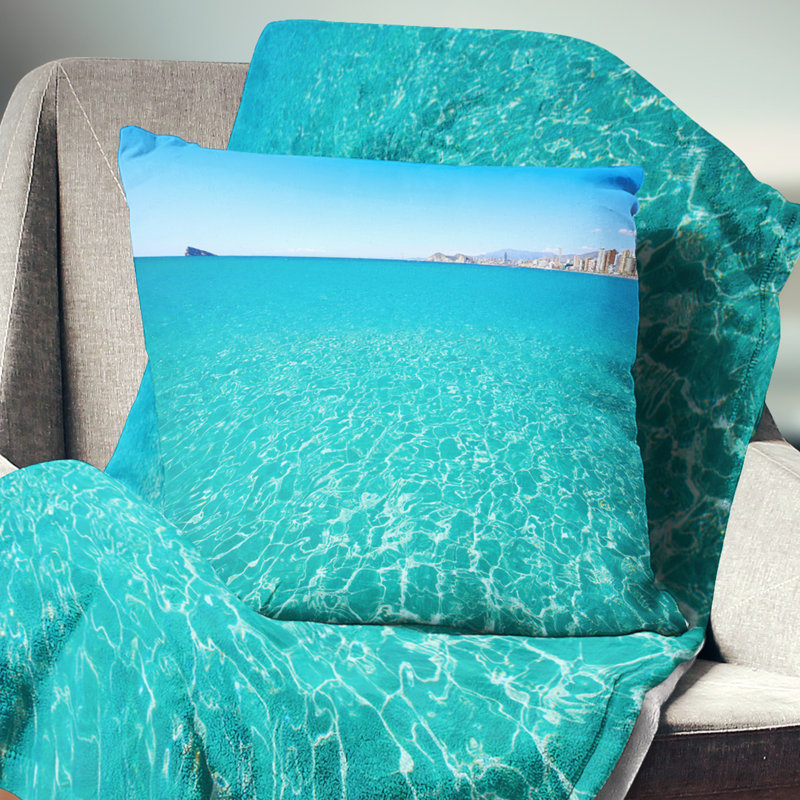 Coussin seascape de plage benidorm levante, 18 po x 18 po, Coussin décoratif