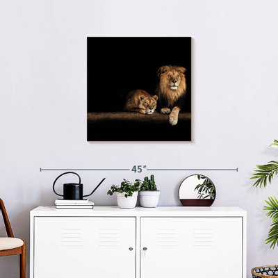 Crowle lion et lionne