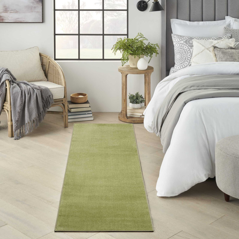 Tapis vert uni intérieur / extérieur Mullican Sandy, Tapis de couloir 2 pi x 6 pi