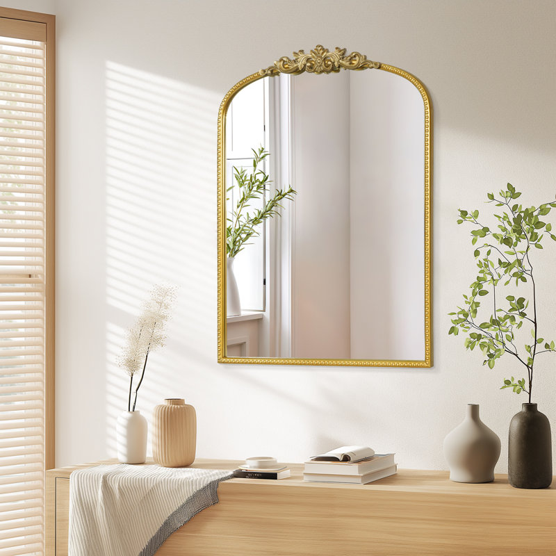 Miroir mural en verre Kiany , 30 po x 22 po, Doré