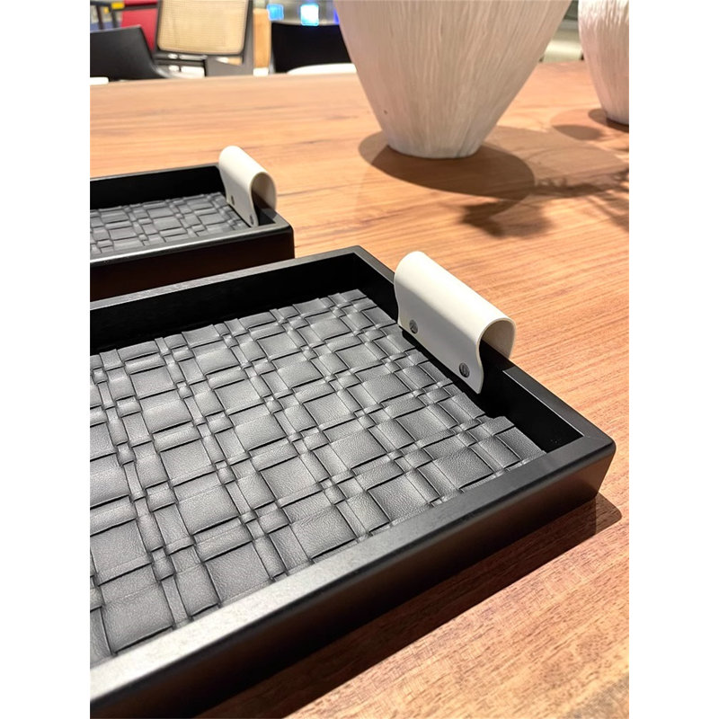 Plateau Thordis, Noir, H 1,3 po x l 7,09 po x P 10,24 po