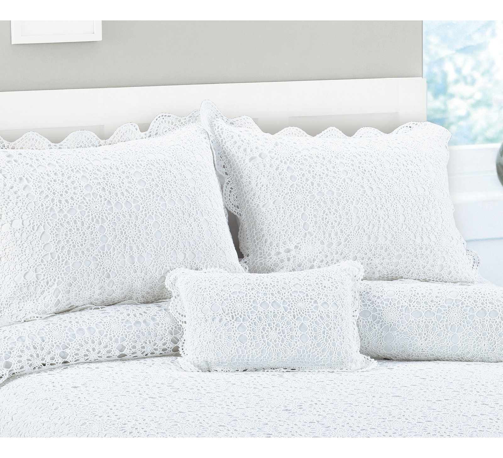 Aveta 26" x 26" Handmade Pillow Cover, White