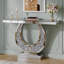 Console à miroir de 45 pouces avec losanges concassés incrustés dans la rainure du miroir, canapé en forme de O glam derrière la table, bureau d'entrée en verre argenté moderne pour le couloir du salon, bureau de la console de luxe