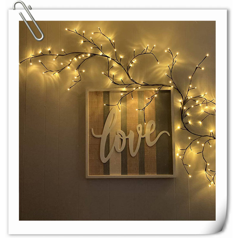 Lighted Willow Vine