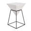 Table d'appoint géométrique inversée en bois blanc avec support en métal noir